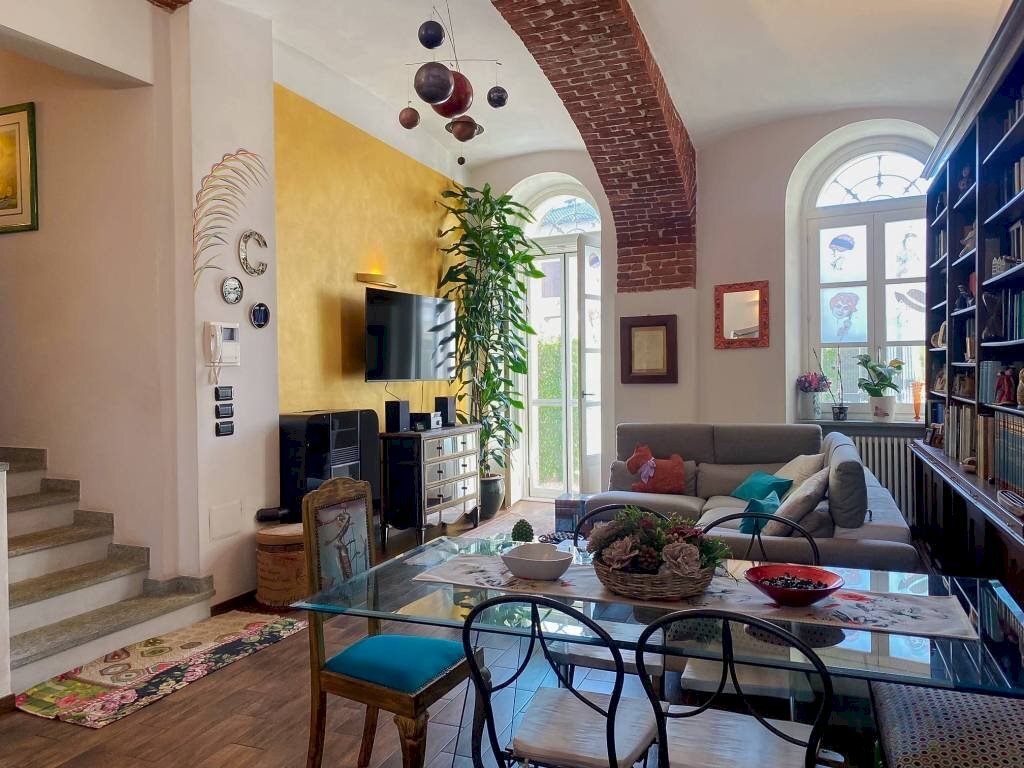 Salone - Appartamento via della Ripa, 8, frazione Madonna Delle Grazie, Cuneo - foto 2