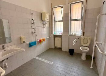Bagno - Warehouse via Luciano Zamperini, 11A, Genova (neighborhood Bolzaneto) - photo 2