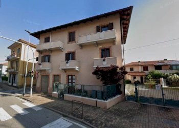 Facciata - Quadrilocale via Martiri della Libertà, 205, Cossato - foto 1