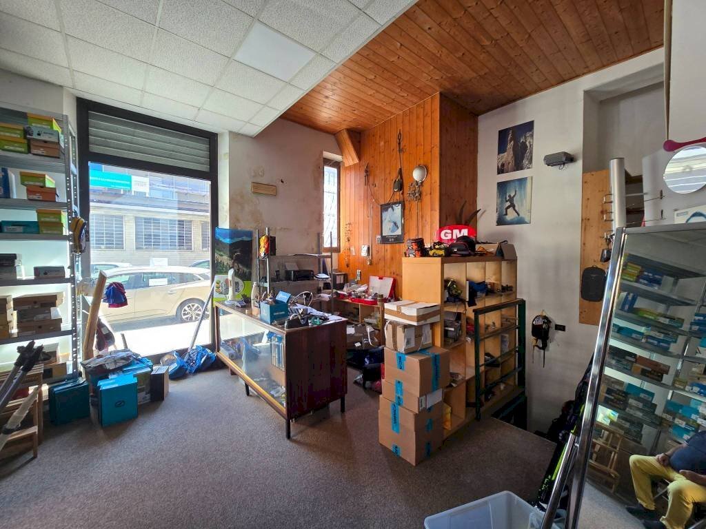 Interno non residenziale - Negozio via Issiglio, 2, Torino - foto 2