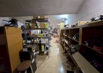 Magazzino - Negozio via Issiglio, 2, Torino - foto 10