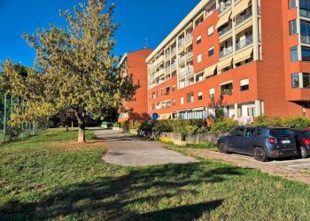 Cortile interno - Appartamento via Don Giovanni Minzoni, Cuneo (zona Donatello) - foto 1