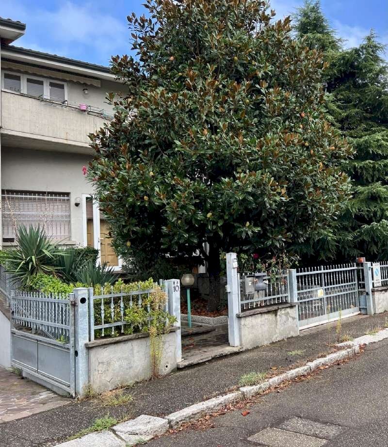 whatsapp image 2025-09-24 at 14.08.20 - Villa a Schiera via Facchini, Medicina - foto 1