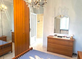 Camera da letto - Trilocale via Ferrara, 7, Beinasco - foto 9