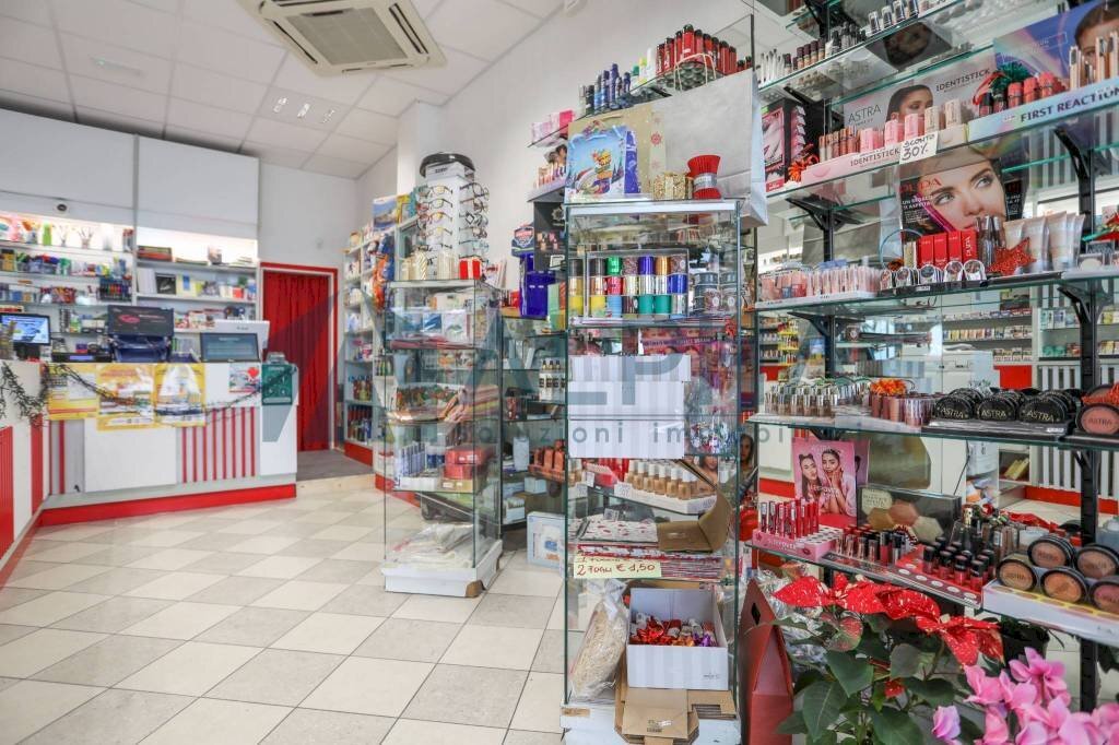 Interno non residenziale - Bar - Tabacchi - Ricevitoria viale Garian, Rimini - foto 2