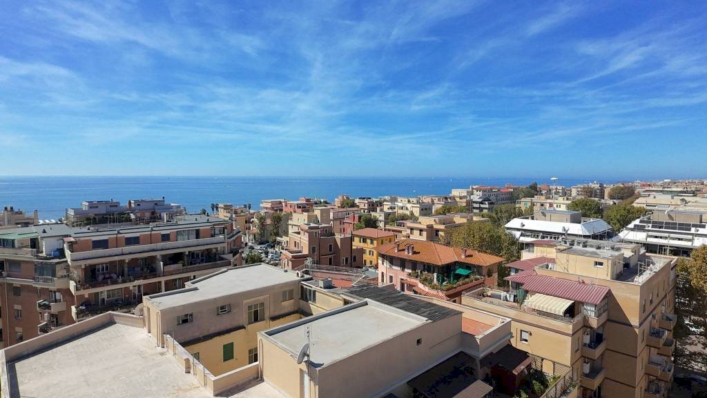 Zona - Quadrilocale Roma (zona Lido di Ostia) - foto 1
