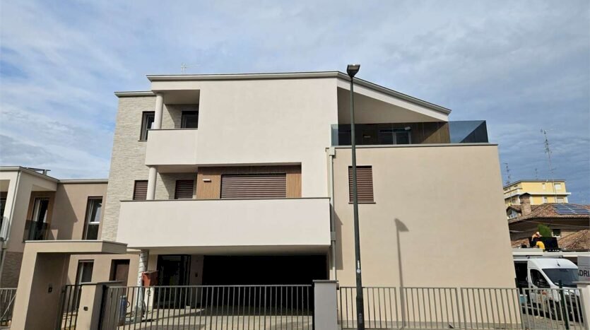 Attic Carpi - photo 1