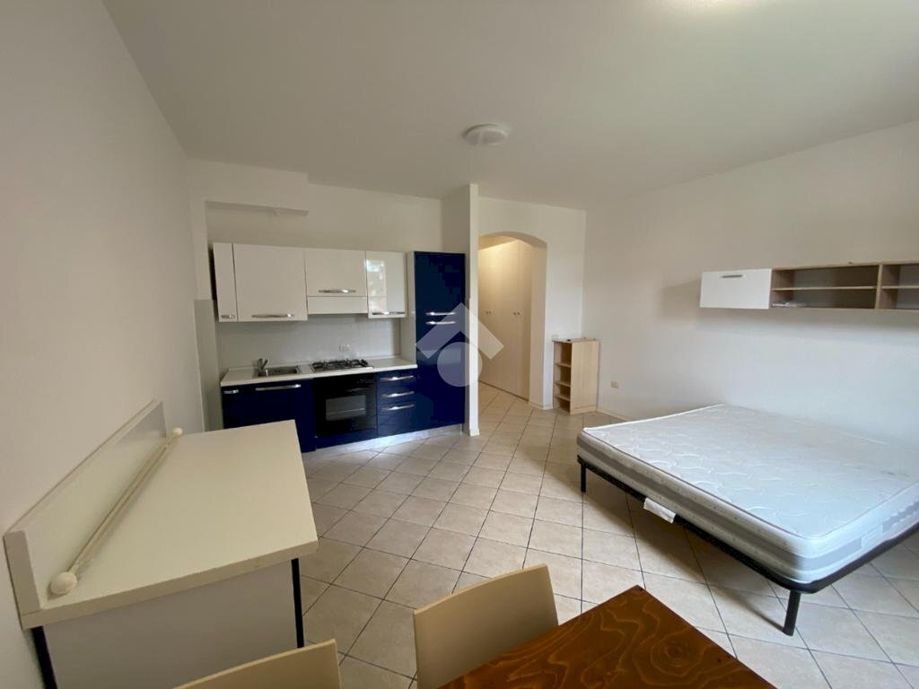 One-room apartment Via G. Ricci Signorini, Massa Lombarda - photo 1