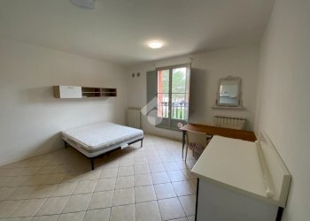 One-room apartment Via G. Ricci Signorini, Massa Lombarda - photo 7