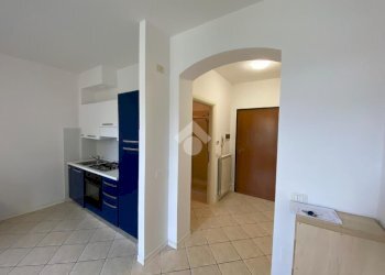One-room apartment Via G. Ricci Signorini, Massa Lombarda - photo 8