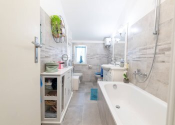 Foto 17 - Villa Via Castelchiodato
 
42, Mentana - foto 17