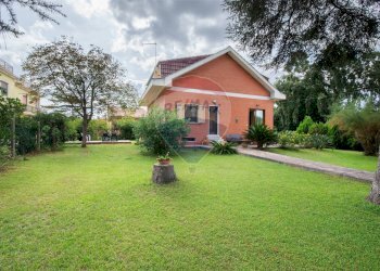 Giardino - Villa Via Giovanni Bolzoni
 
9, Roma - foto 1