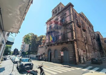 Edificio all\'aperto - Appartamento Via Etnea
 
590, Catania - foto 39