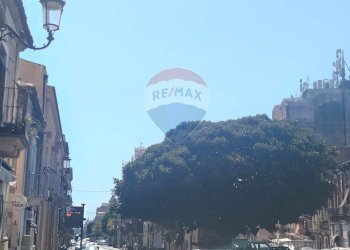 Edificio all\'aperto - Appartamento Via Etnea
 
590, Catania - foto 40