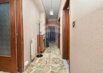 Hall / corridoio - Quadrilocale Via Adelaide Bruno Alessi
 
26, Santa Maria di Licodia - foto 11