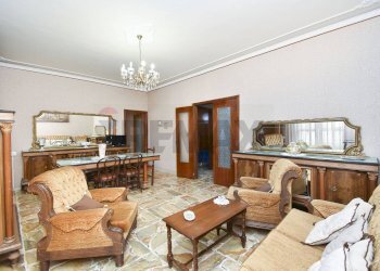 Sala da pranzo - Four-room apartment Via Adelaide Bruno Alessi
 
26, Santa Maria di Licodia - photo 20