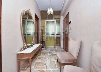 Hall / corridoio - Four-room apartment Via Adelaide Bruno Alessi
 
26, Santa Maria di Licodia - photo 28