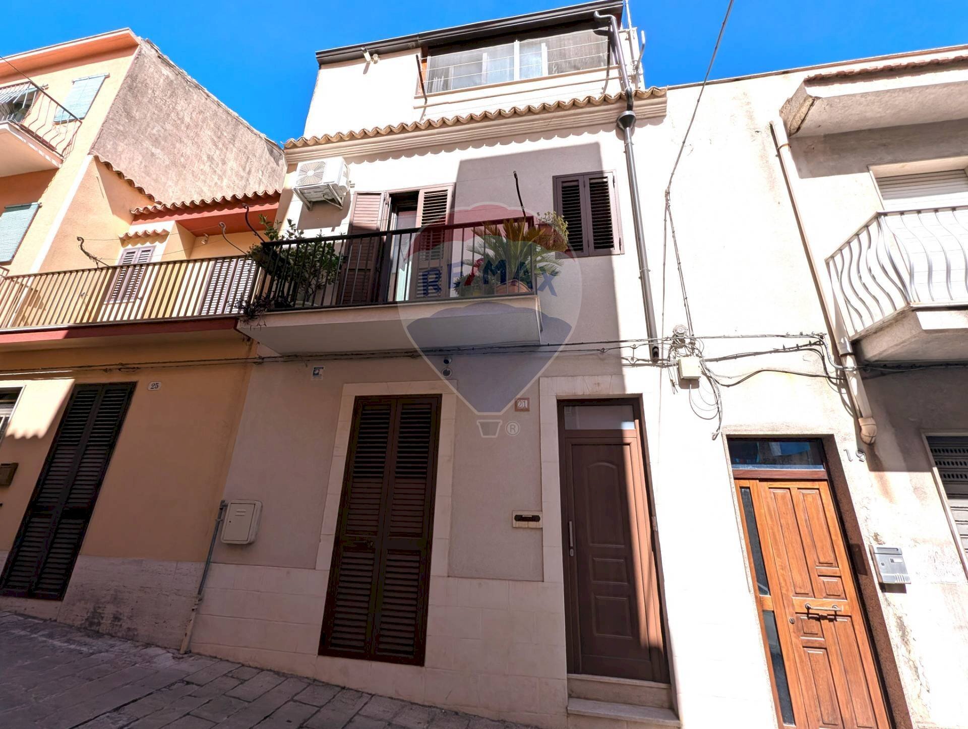 Edificio all\'aperto - Casa indipendente Via Sacerdote Cabibbo
 
21, Ragusa - foto 3