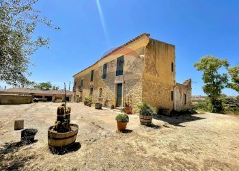 Casa all\'aperto - Rustico Contrada Piano
 
sn, Mazzarino - foto 1