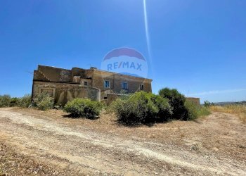 Casa all\'aperto - Rustico Contrada Piano
 
sn, Mazzarino - foto 2