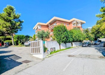 Foto 2 - Trilocale Via della Pineta
 
95, Arenzano - foto 2