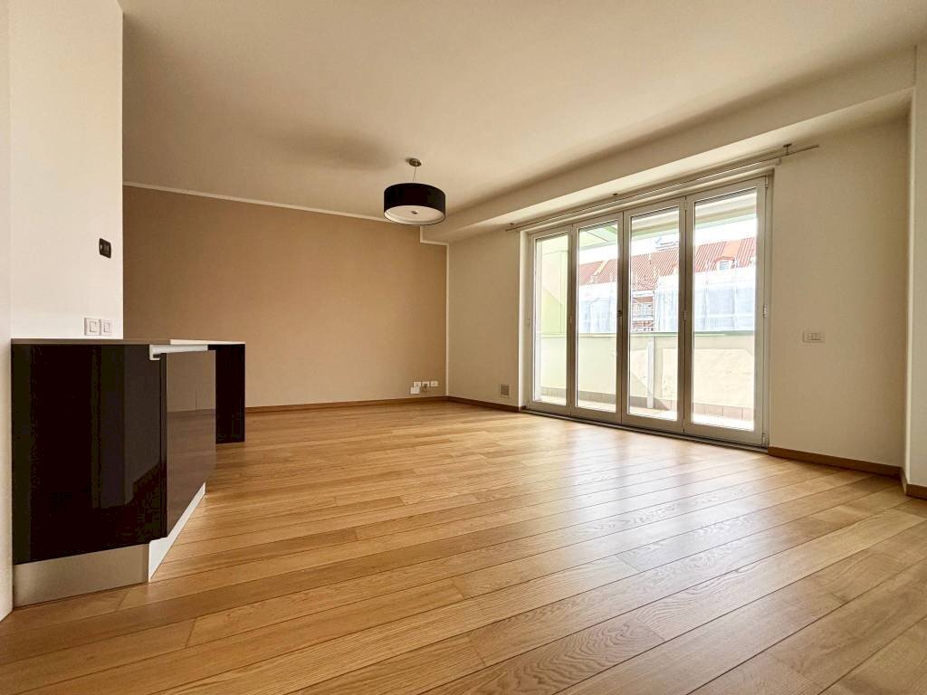 Soggiorno - Two-room apartment via Trezzo d'Adda, 9, Milano - photo 2