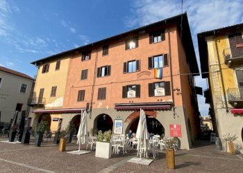Facciata - Two-room apartment piazza Sant'Agostino, 16, Carmagnola - photo 1