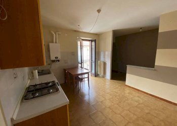 Cucina - Bilocale piazza Sant'Agostino, 16, Carmagnola - foto 7