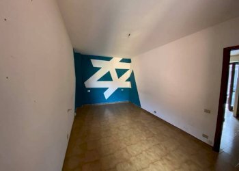 Camera da letto - Bilocale piazza Sant'Agostino, 16, Carmagnola - foto 13