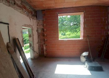 Stanza non arredata - Independent house via Sant'Evasio, 7, Mondovì - photo 4