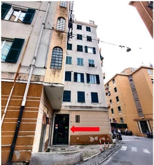 Facciata - Trilocale all'asta via Sparta, 34, Genova (zona Sestri Ponente) - foto 2