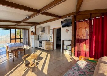 Stanza arredata - Villa Diamante - foto 43