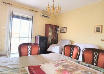 Four-room apartment Via San Nicolò, Messina - photo 4