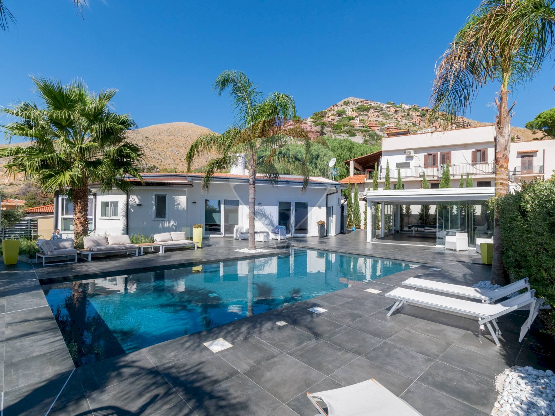 Piscina - Villa Via Dei Feaci
 
3, Palermo - photo 1