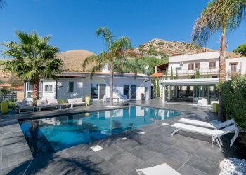 Piscina - Villa Via Dei Feaci
 
3, Palermo - foto 1