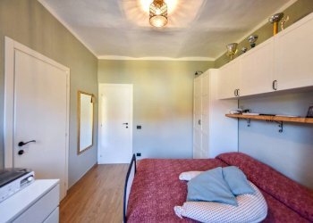 Camera da letto - Quadrilocale via Camillo Saccarelli, 15, Venaria Reale - foto 26