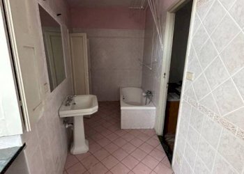 Bagno - Four-room apartment via Gardezzana, Carmagnola - photo 8