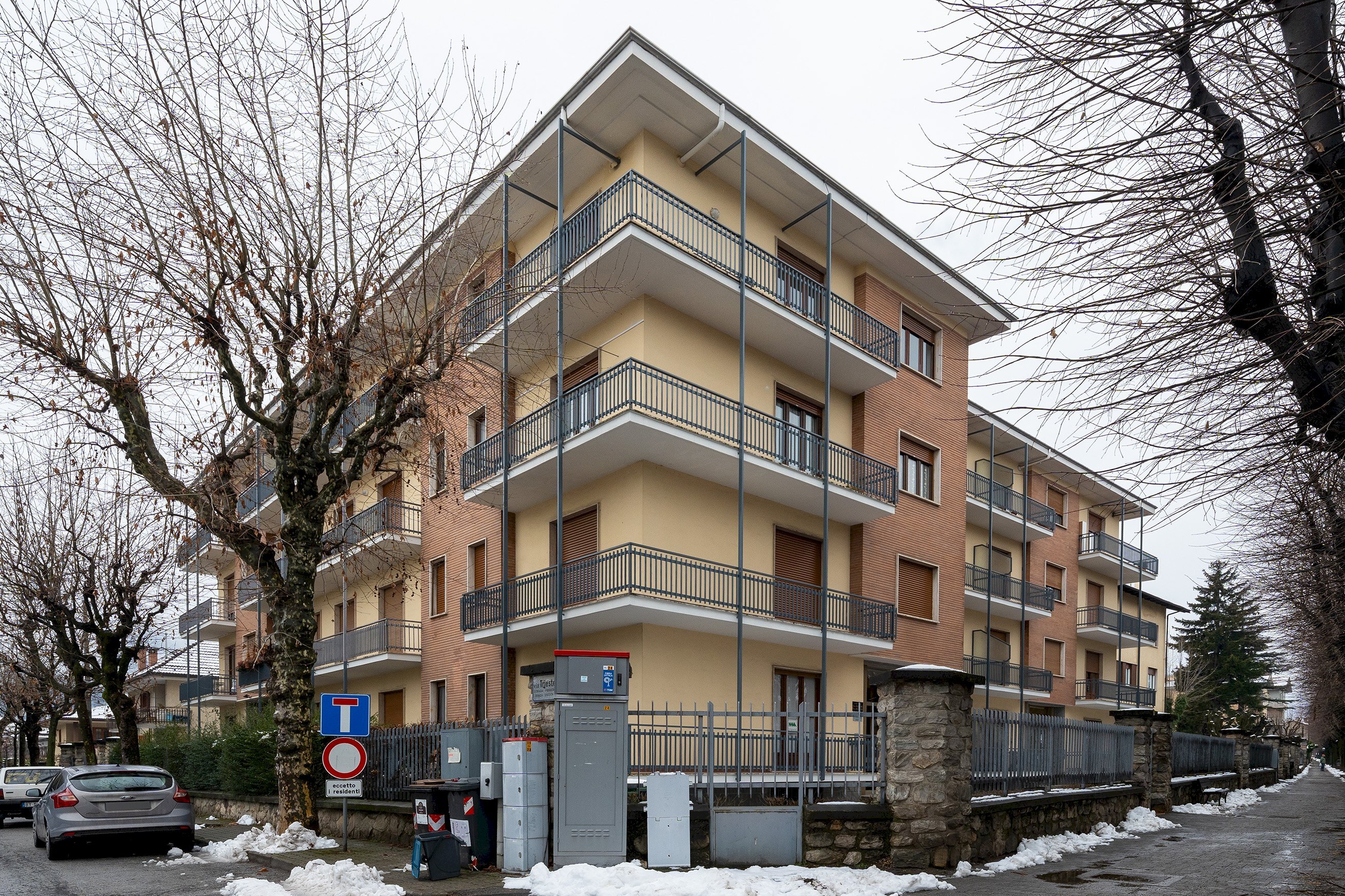 Three-room apartment Viale Sarrea, 1, Dronero - photo 1