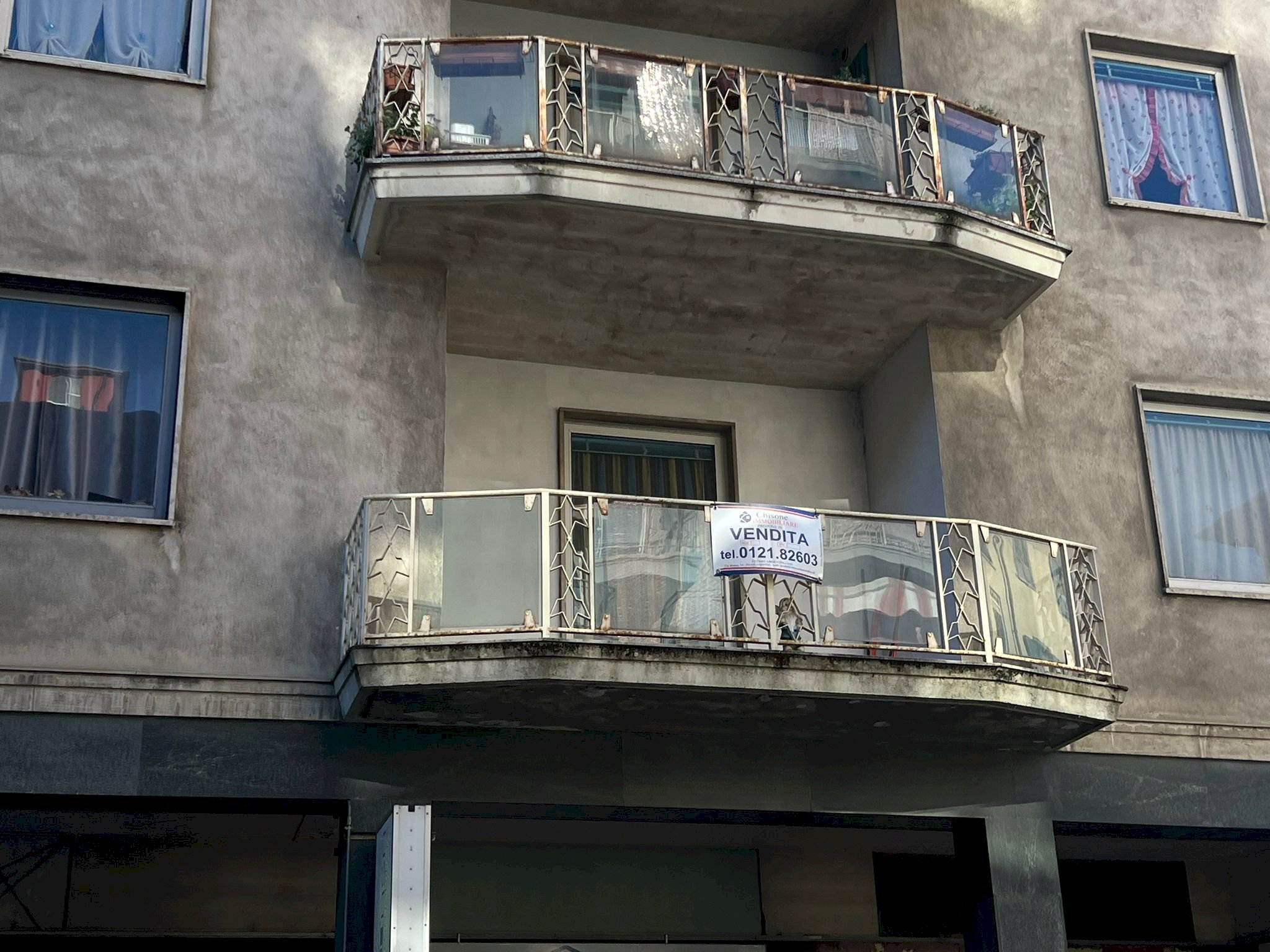 Facciata - Quadrilocale via Roma, 8, Perosa Argentina - foto 2