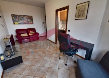 Foto 1 - Bilocale CARONNO PERTUSELLA
 
1340, Caronno Pertusella - foto 1