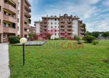 Foto 24 - Bilocale CARONNO PERTUSELLA
 
1340, Caronno Pertusella - foto 24