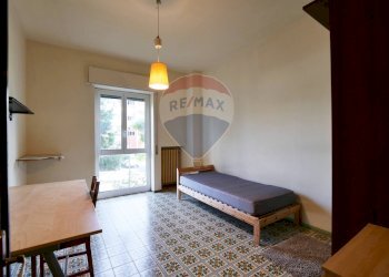 Camera / camera da letto - Appartamento Corso Alcide De Gasperi
 
300, Bari - foto 4