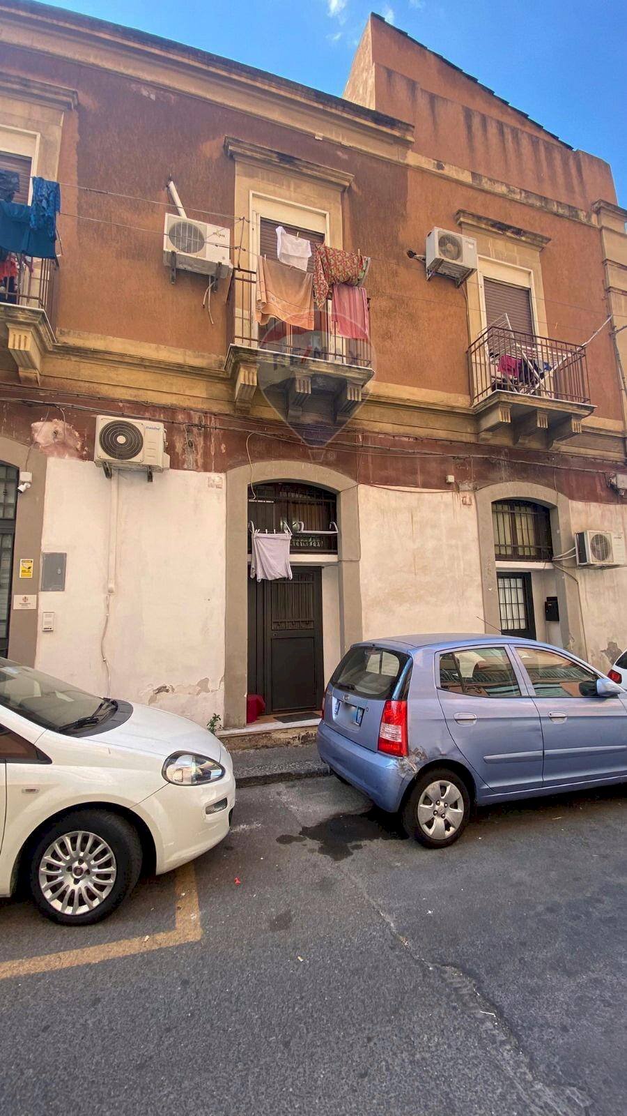 Edificio all\'aperto - Casa indipendente Via Fiorentino
 
15, Catania - foto 2