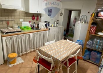 Sala da pranzo - Casa indipendente Via Fiorentino
 
15, Catania - foto 7