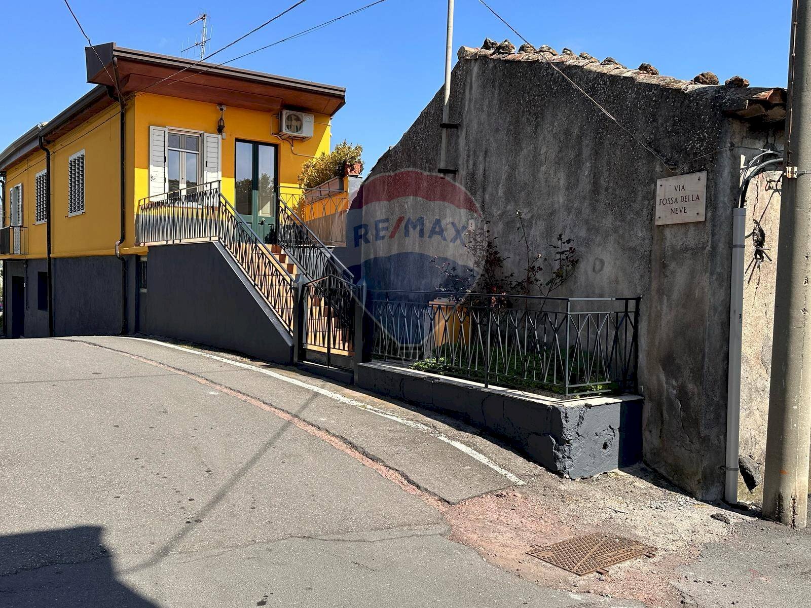 Casa all\'aperto - Casa indipendente Via Fossa della Neve
 
2, Linguaglossa - foto 1