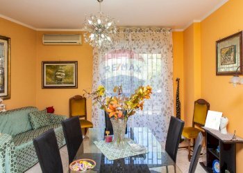 Sala da pranzo - Trilocale via XXI Aprile, Aci Castello - foto 9