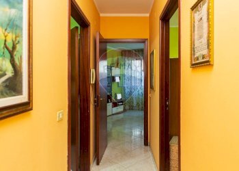 Hall / corridoio - Trilocale via XXI Aprile, Aci Castello - foto 14