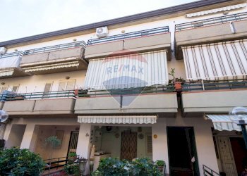 Edificio all\'aperto - Bilocale Via Spiaggia
 
77/D, Mascali - foto 3