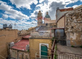 Edificio all\'aperto - Casa indipendente RONCO DE FRANCISCI
 
16/18, Caltagirone - foto 5