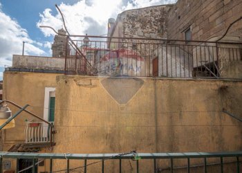 Edificio all\'aperto - Casa indipendente RONCO DE FRANCISCI
 
16/18, Caltagirone - foto 16